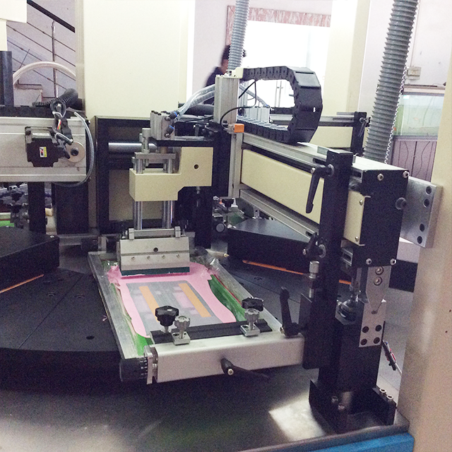 自动三色平面丝印机（HX-NX8CJJ-LED）